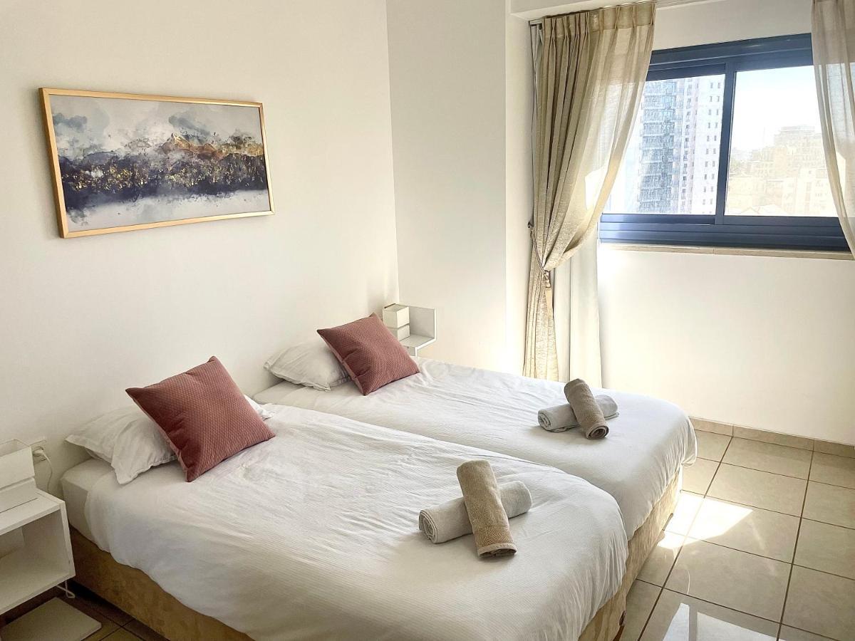 Apartment In Heart Of Gerusalemme Esterno foto
